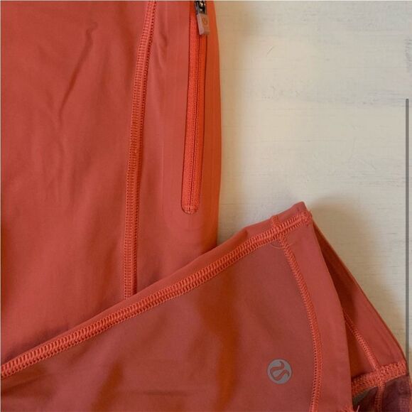 Lululemon Crop Leggings Sz 6 - Picture 2 of 3